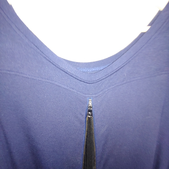 EUC Plus Size Melissa McCarthy Seven7 Blue Mixed Media Pleated Back Top – Size 2 - Picture 5 of 9